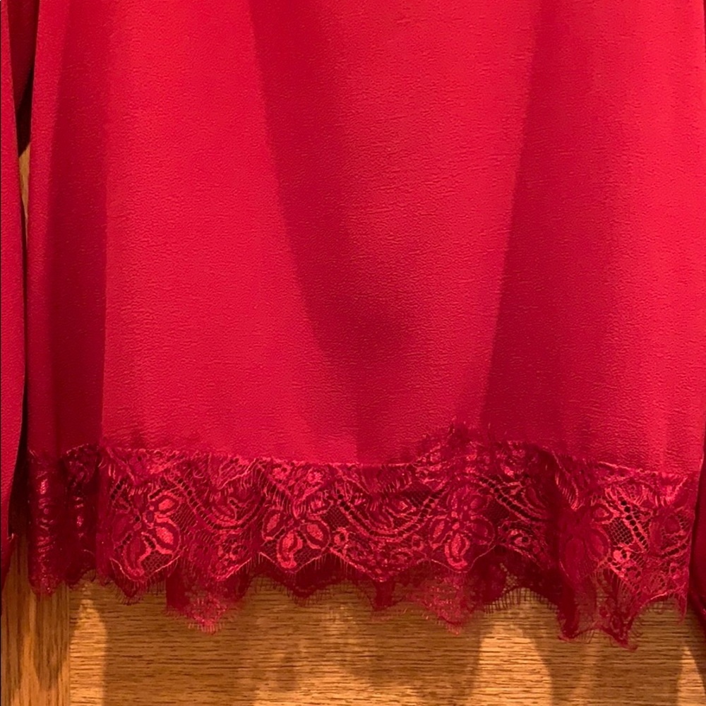 GORGEOUS deep red top w eyelash lace - Picture 5 of 9